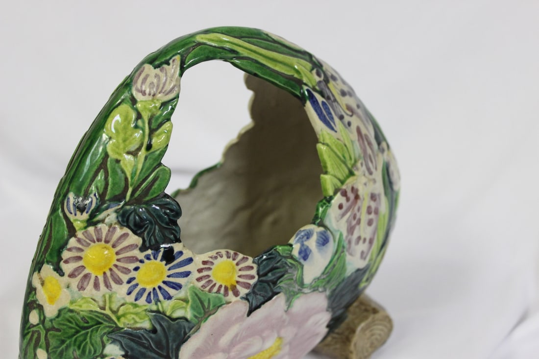 A Japanese Ceramic Ikebana Basket - 4