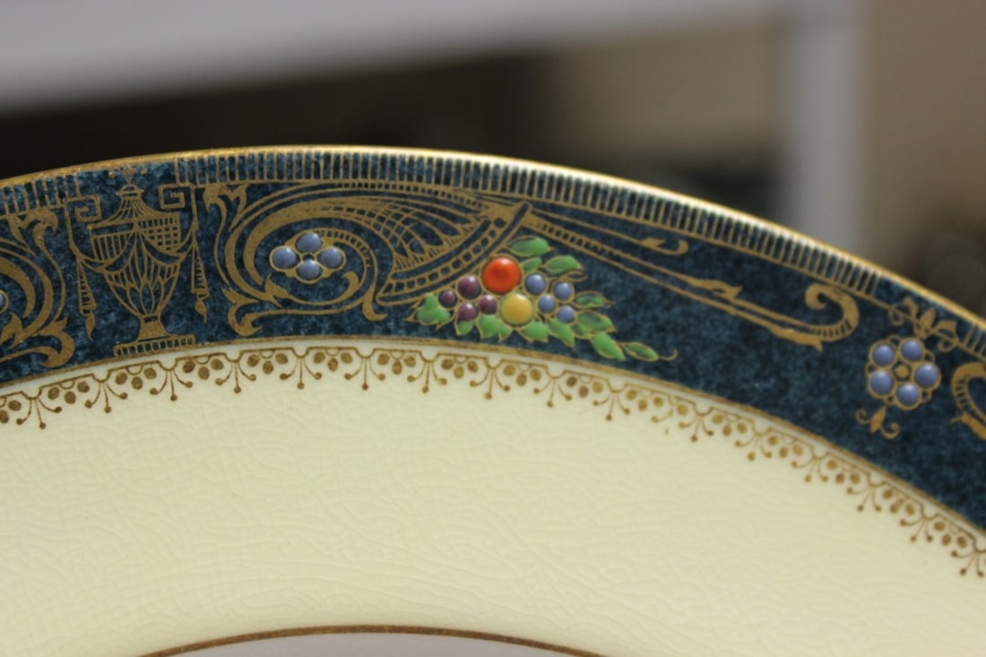 Set of 2 Royal Worcester China Plates - 2