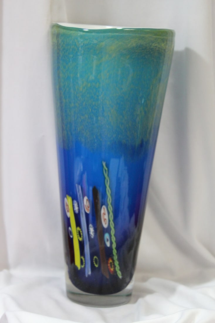 A Millifiori Artglass Vase: 11 3/8" tall