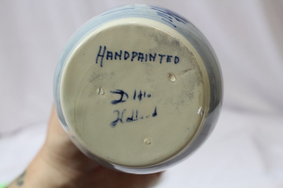 A Vintage Delft Jar - 8