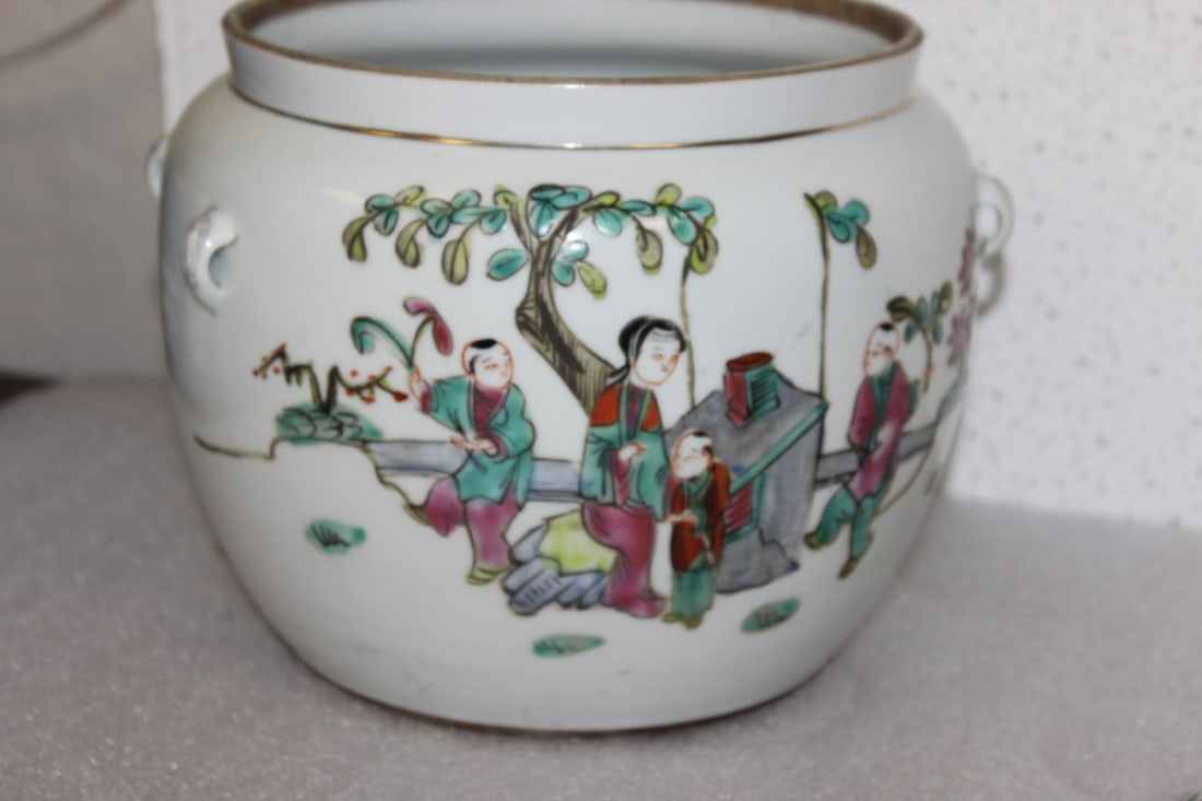 A Vintage/Antique Chinese Porcelain Jar - 3