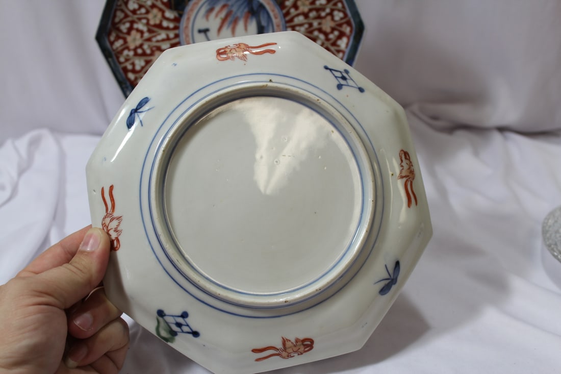 A Pair of Japanese Imari Octagon Plates - 6