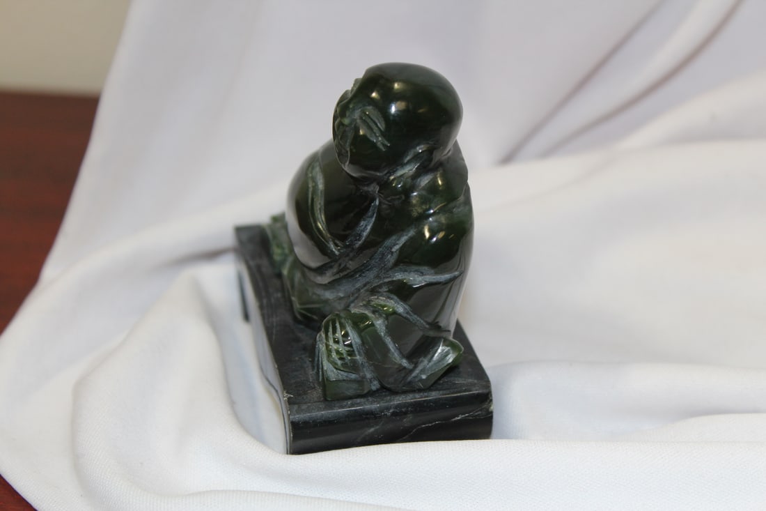 A Jade Reclining Buddha - 4