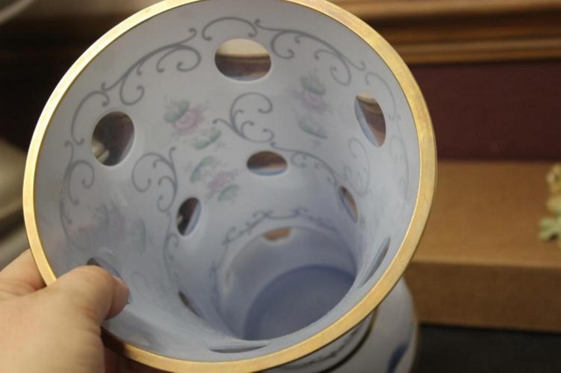 A Bohemian Glass Vase - 3