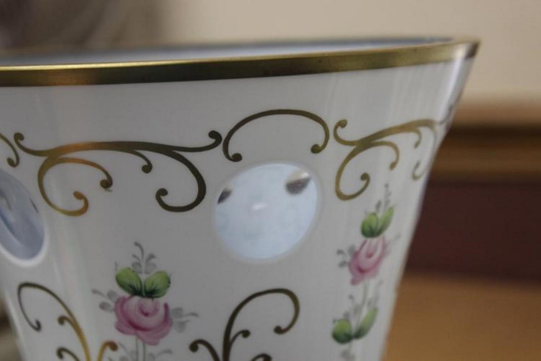 A Bohemian Glass Vase - 7