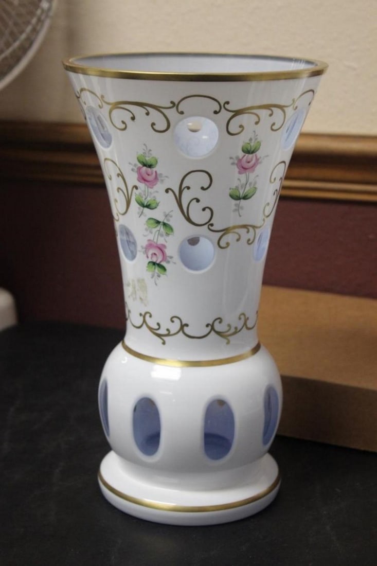 A Bohemian Glass Vase - 8