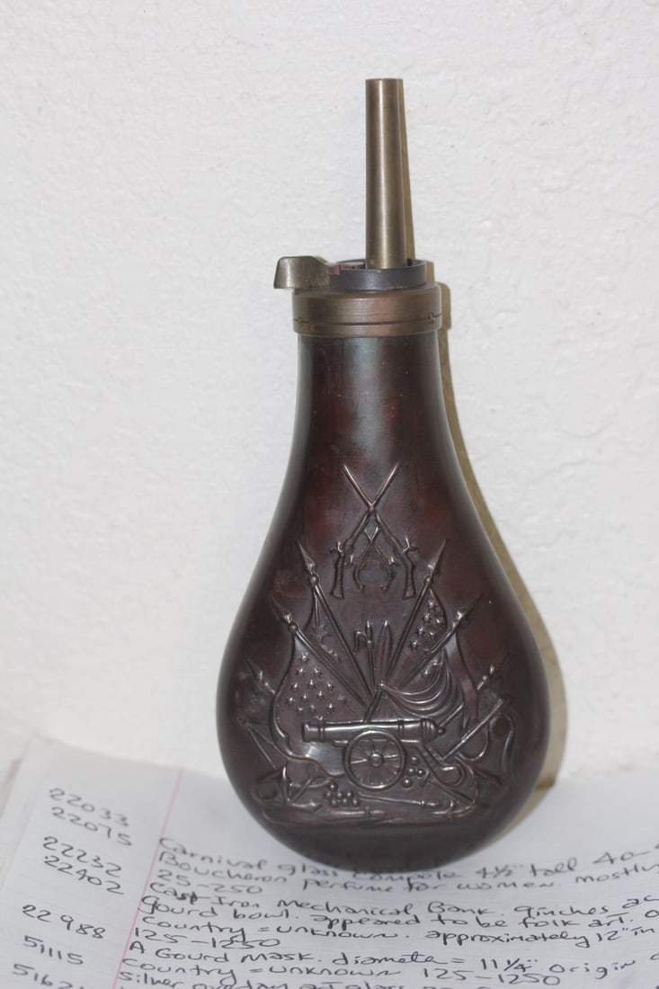 Antique Powder Horn or Flask: 7 5/8" across