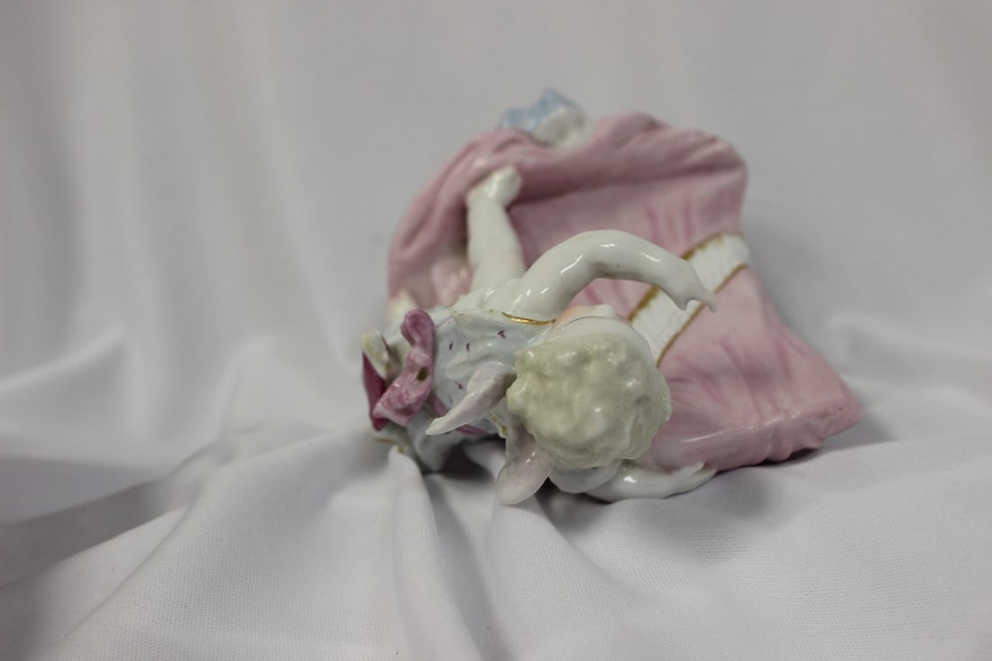 A Meissen Figurine - 11
