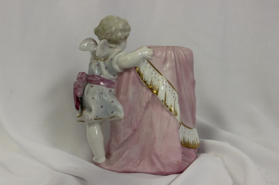 A Meissen Figurine - 5