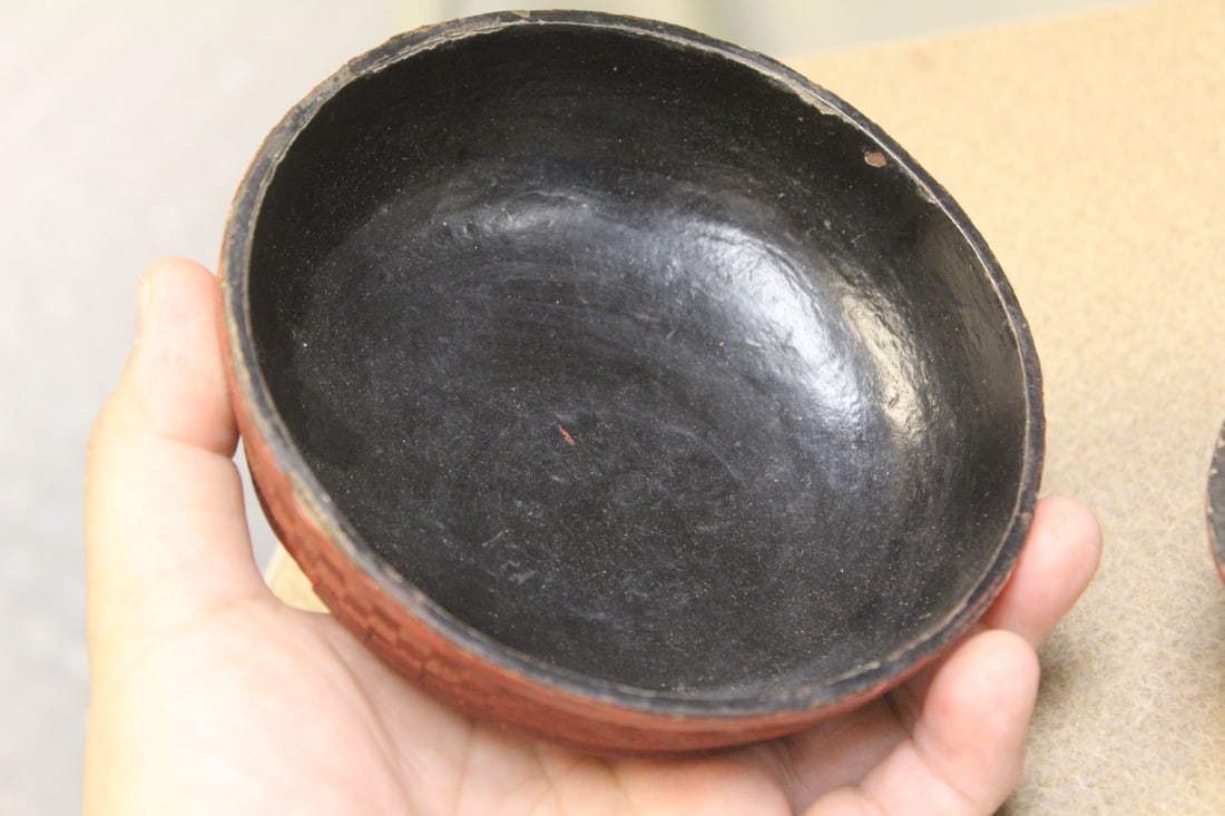 Antique Chinese Cinnabar Round Box - 7