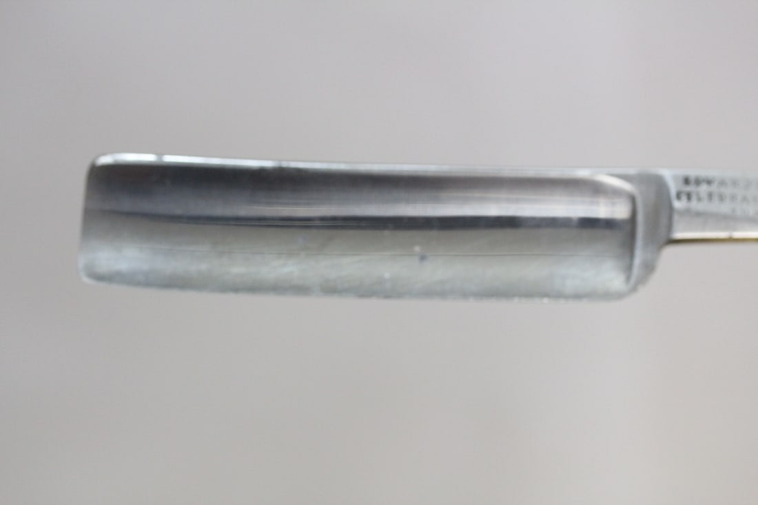 An Edward Braned Sheffield Razor - 3