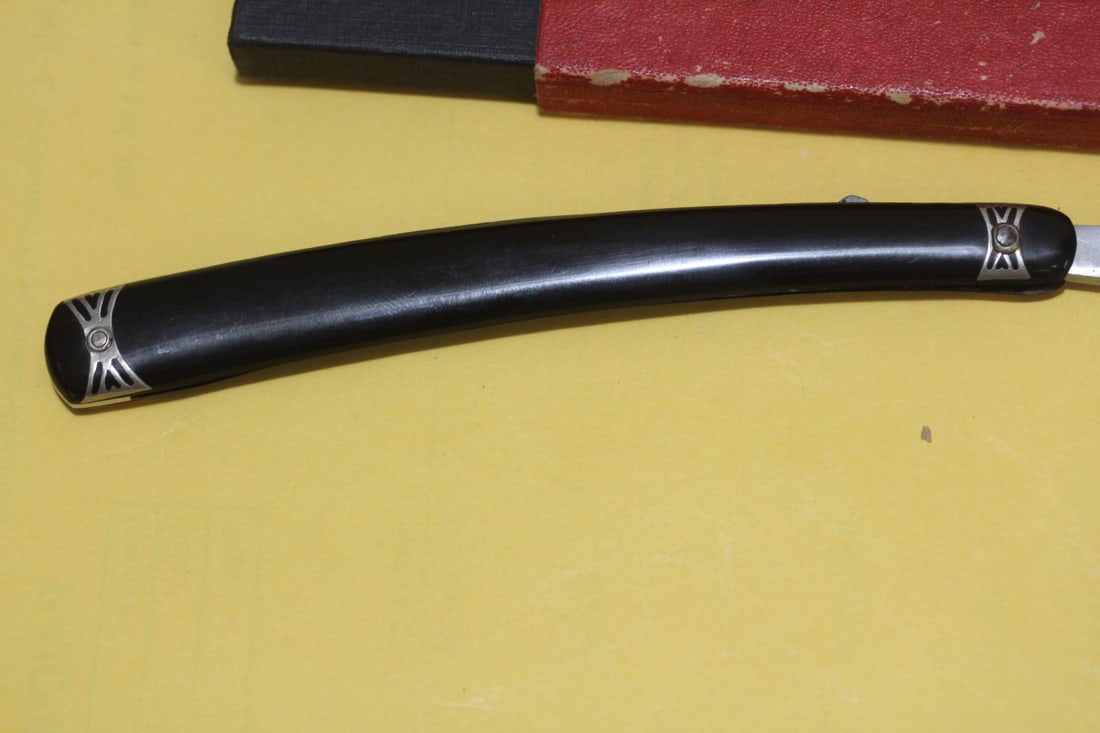 An Edward Braned Sheffield Razor - 5