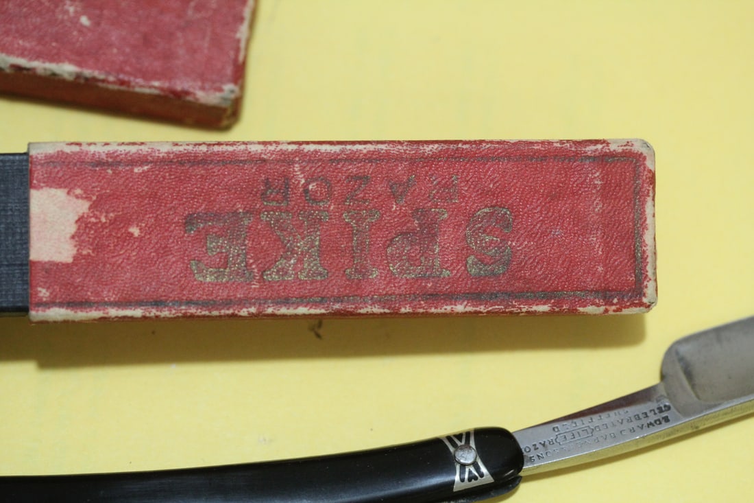 An Edward Braned Sheffield Razor - 7