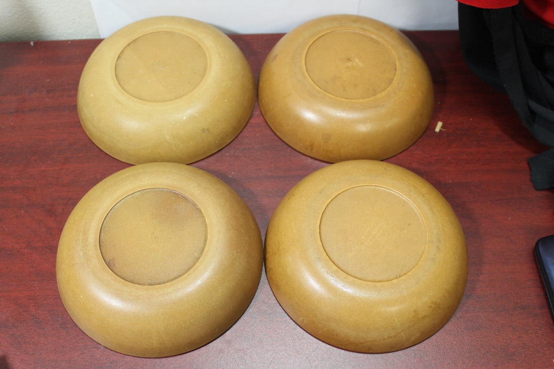 A Set of 4 Agatized Bowls - 4