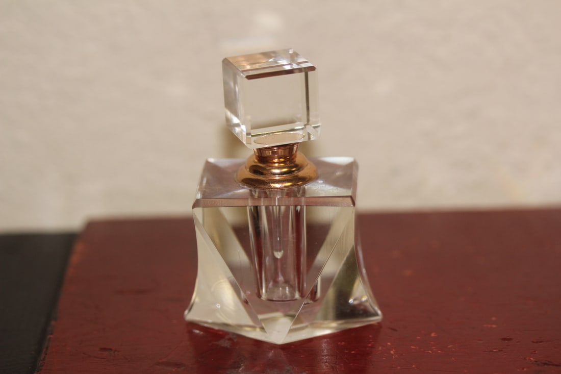 Oleg Cassini Crystal Parfume Bottle: empty - 2 3/4" tall