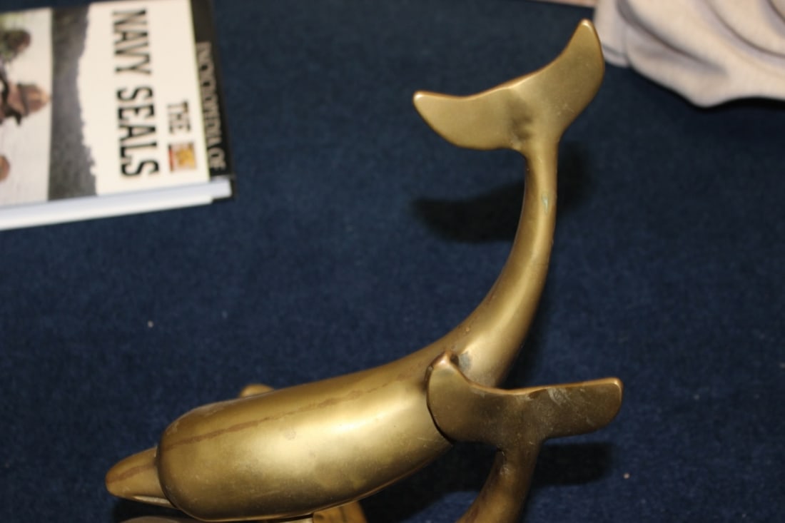 A Bronze/Brass/Metal Dolphin Statue /Twin Dolphins - 6