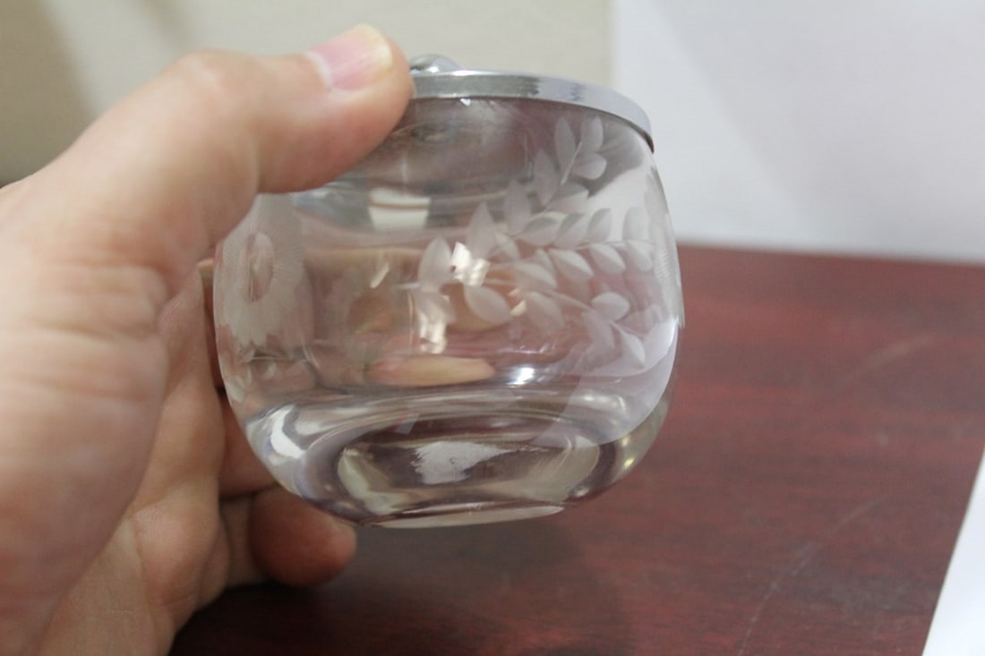An Etched Glass Sugar Container - 3