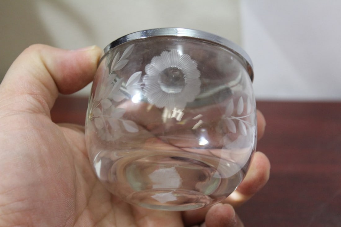 An Etched Glass Sugar Container - 4