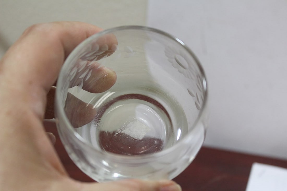 An Etched Glass Sugar Container - 8