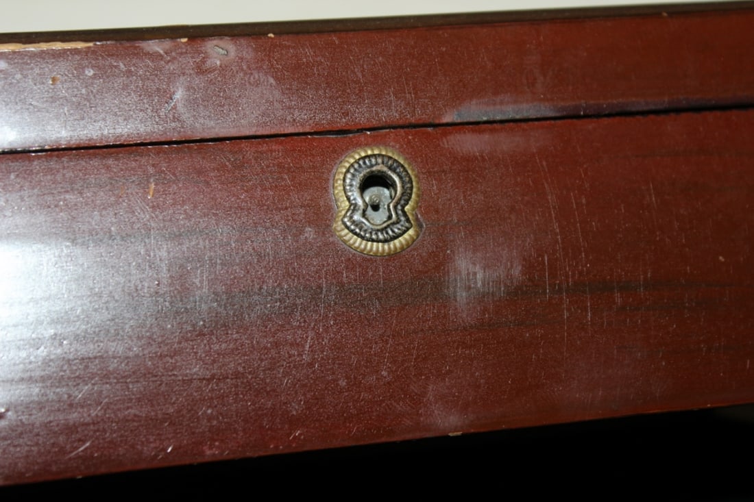 A Vintage Japanese Lacquer Long Box - 11