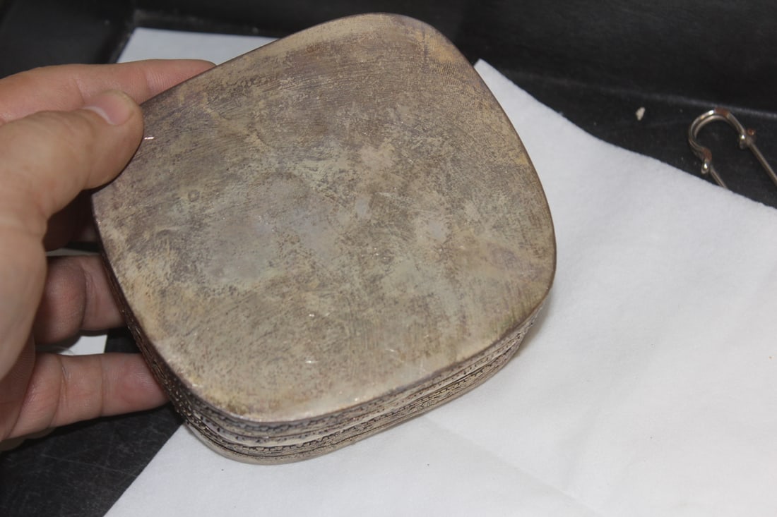 Chinese Porcelain and Metal Trinket Box - 3
