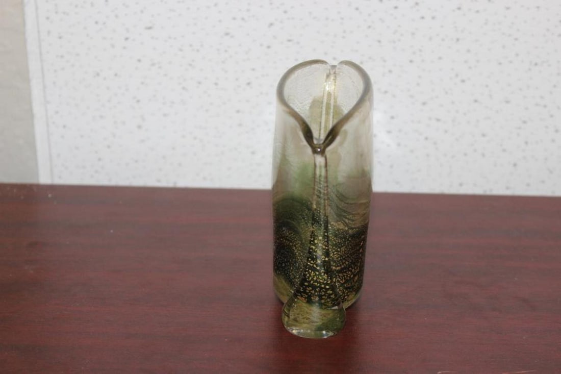 A Signed Gozo Art Glass - 11