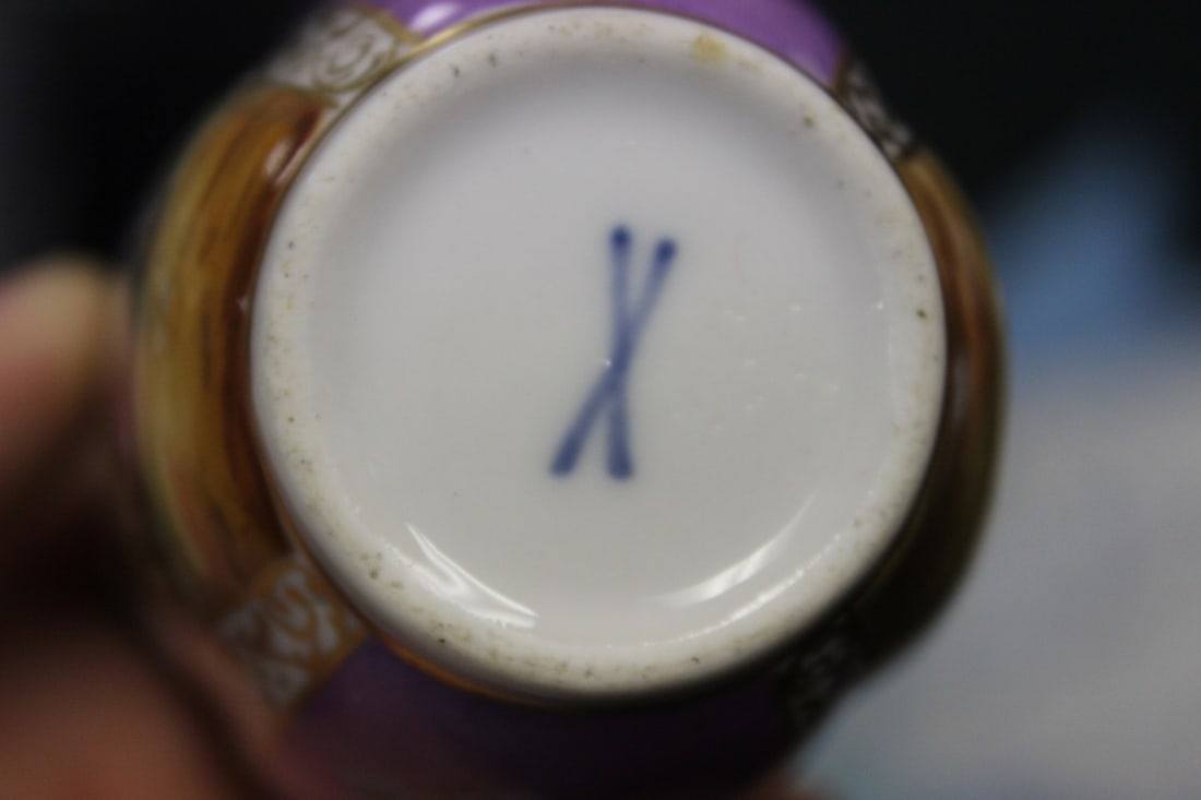 a Meissen? Cup and Saucer - 3
