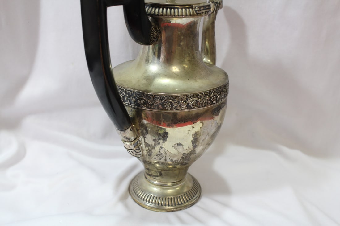 An Important Hessenberg Chocolate Pot - 7