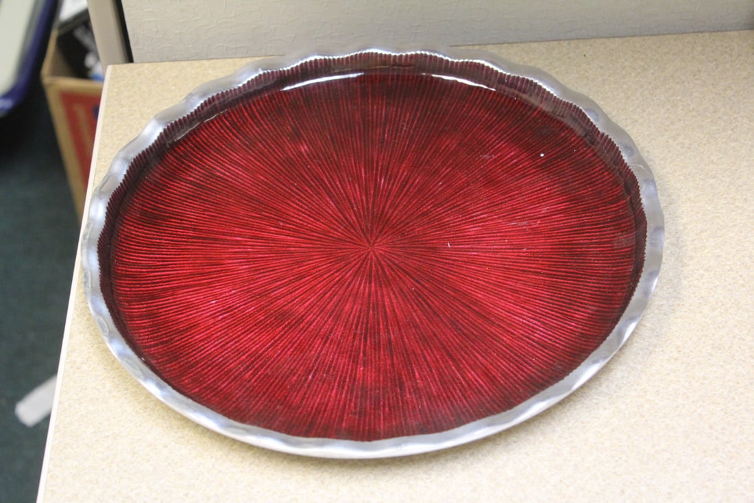 Simply Design Enamel Tray: 11 3/8" in diameter