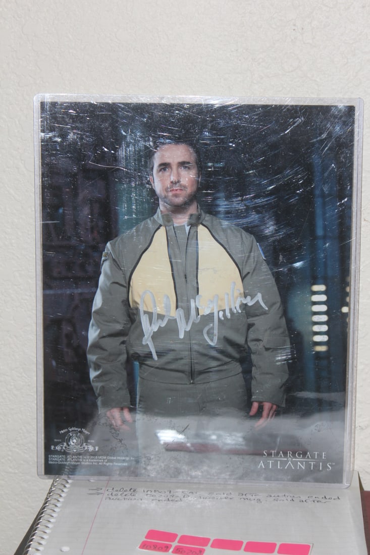 Signed Paul McGillin Photo: Stargate, Atlantis photo - 8' x 10"