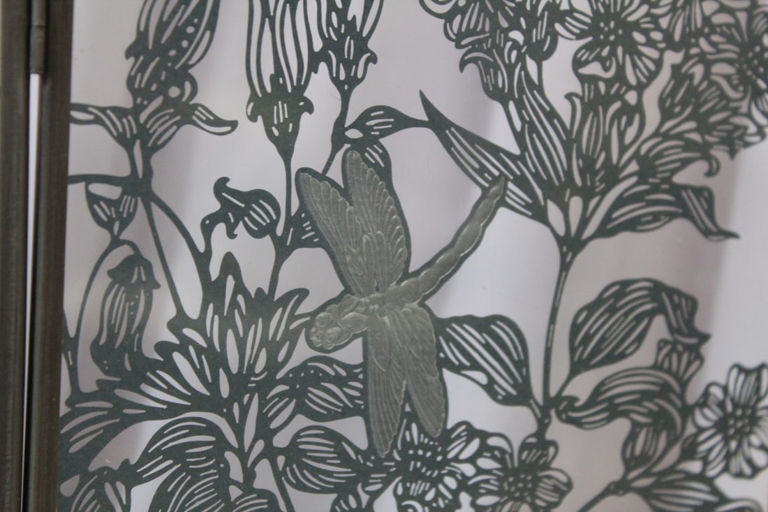 A Glass Chinese Tablescreen - 3