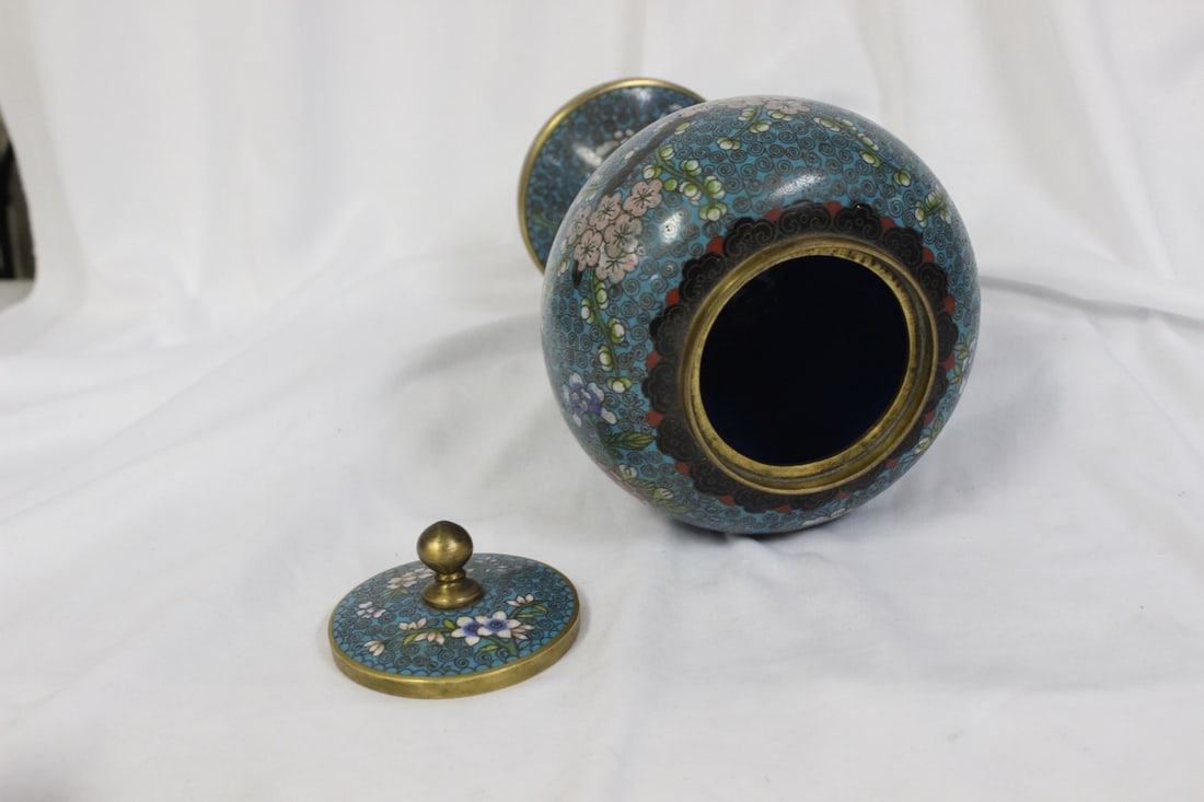 A Chinese Cloisonne Jar - 3