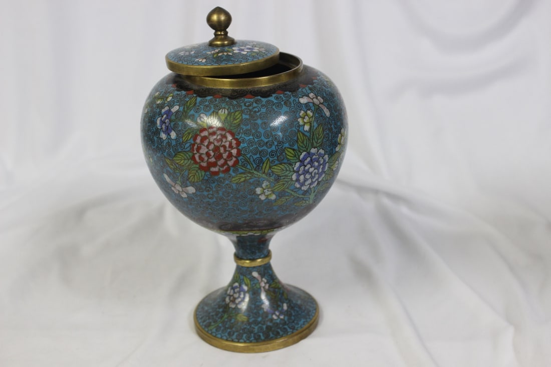 A Chinese Cloisonne Jar - 6