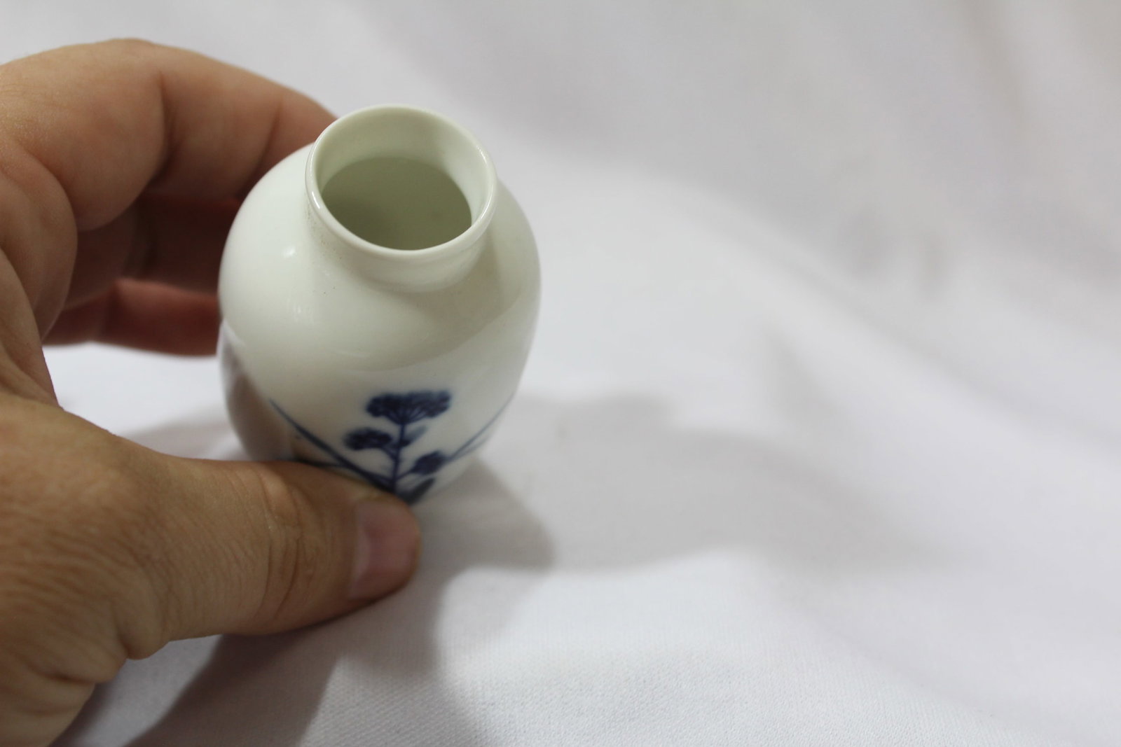A Blue And White Chinese Small Vase - 2