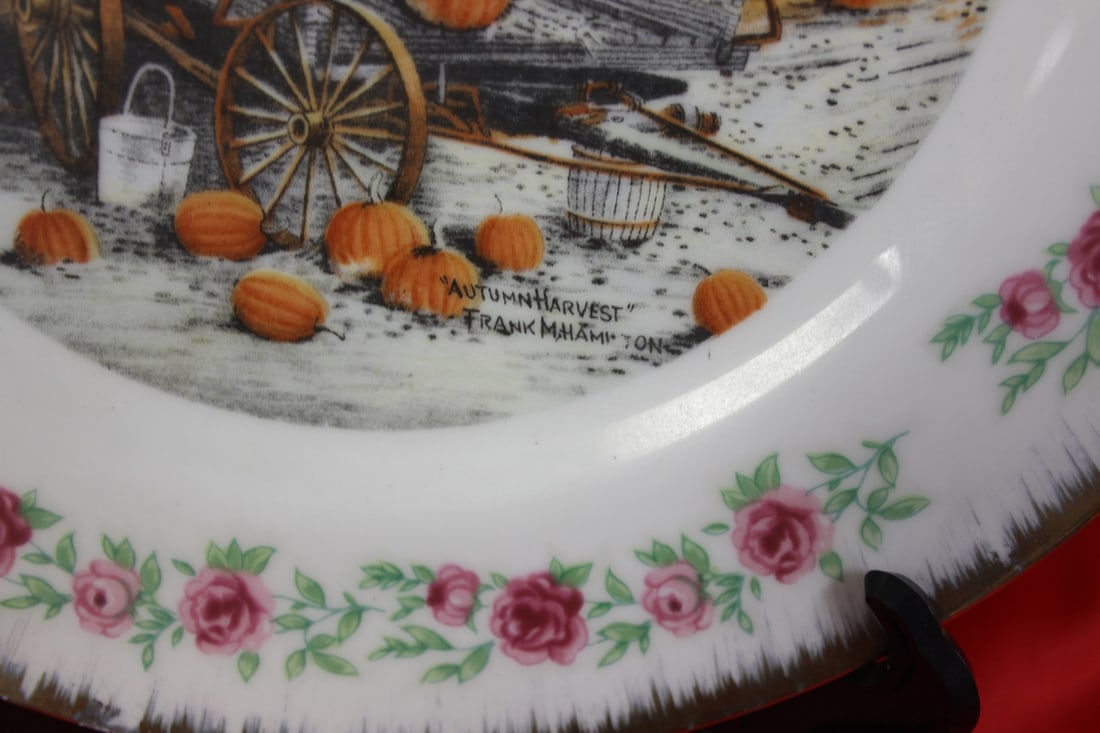 Lot of 4 Vintage Decorative Plates - 3