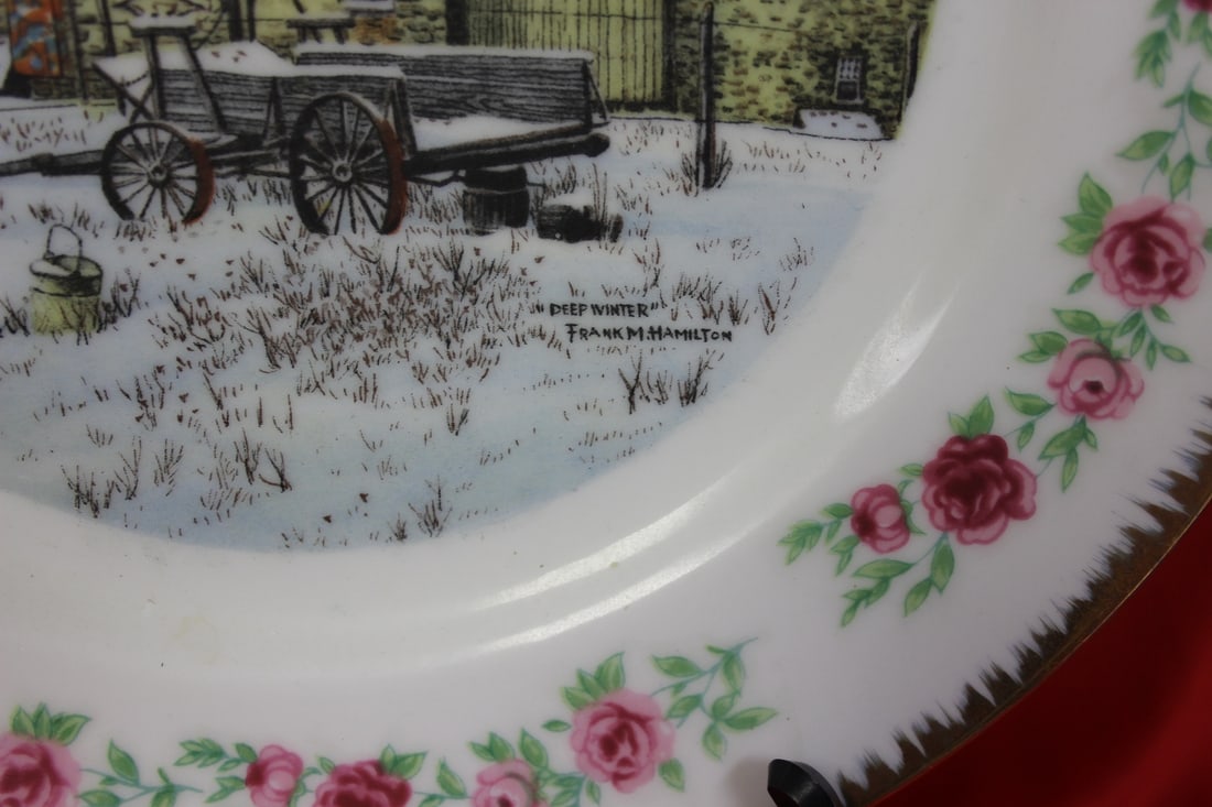 Lot of 4 Vintage Decorative Plates - 6