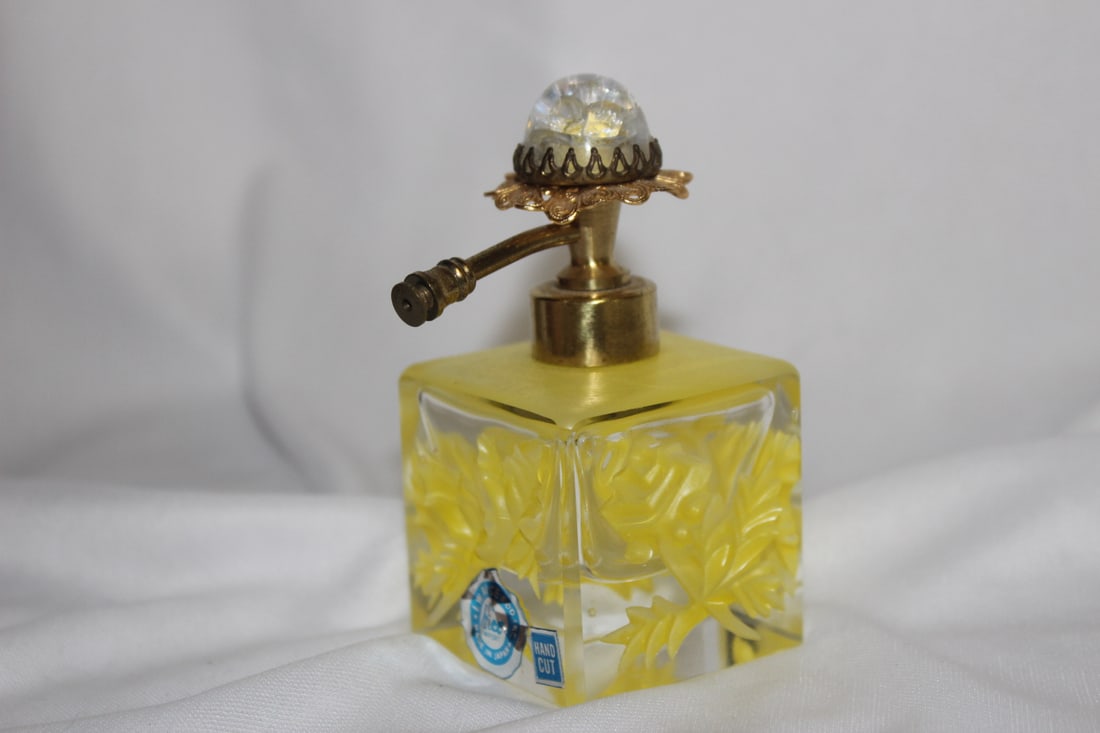 Glass Parfume Bottle with Atomizer - 3