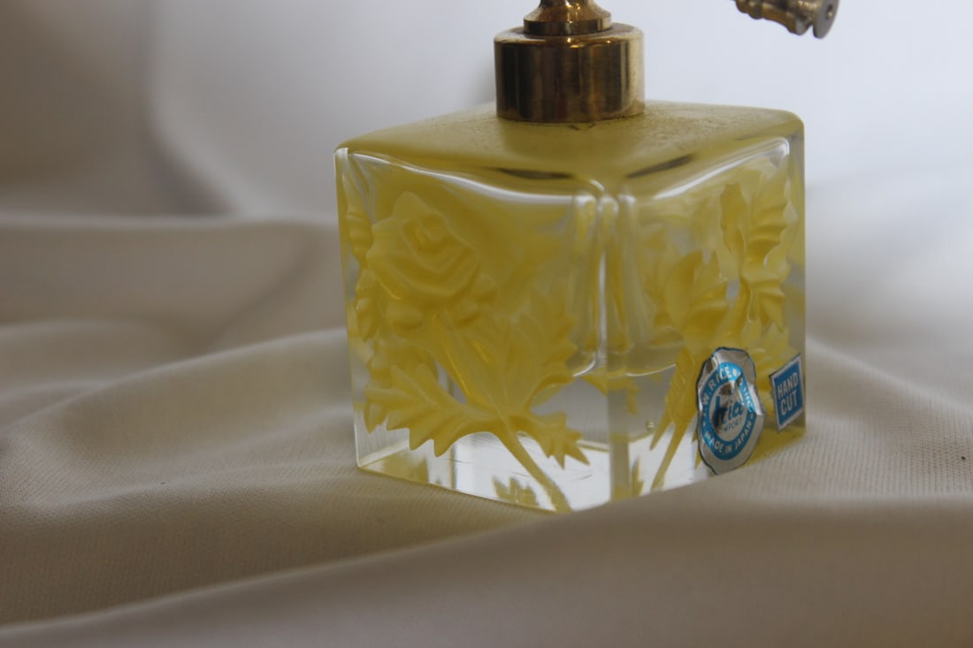 Glass Parfume Bottle with Atomizer - 5