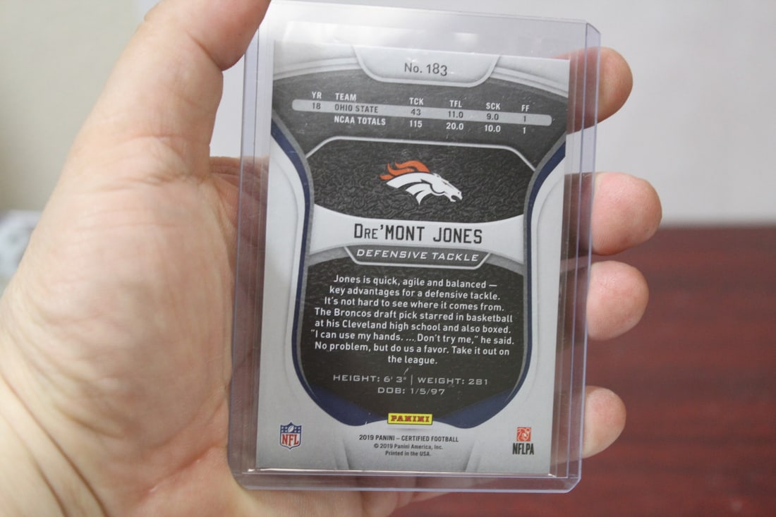 A Dre'mont Jones Rookie Card - 2