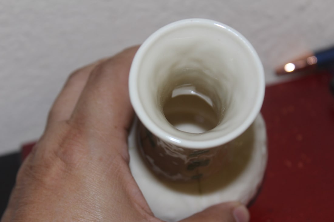 A Belleek Vase - 4