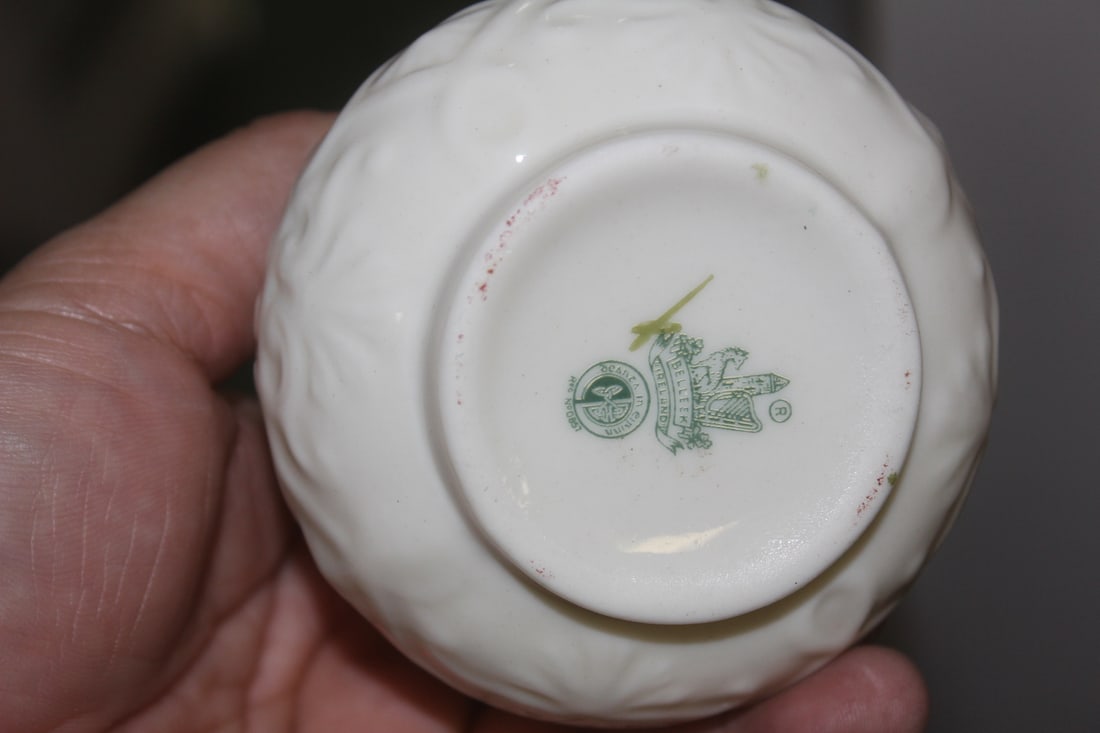 A Belleek Vase - 5