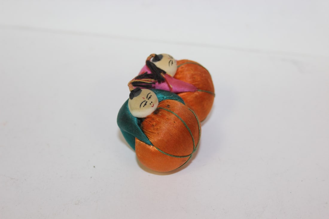 A Vintage Chinese Pin Cushion - 2