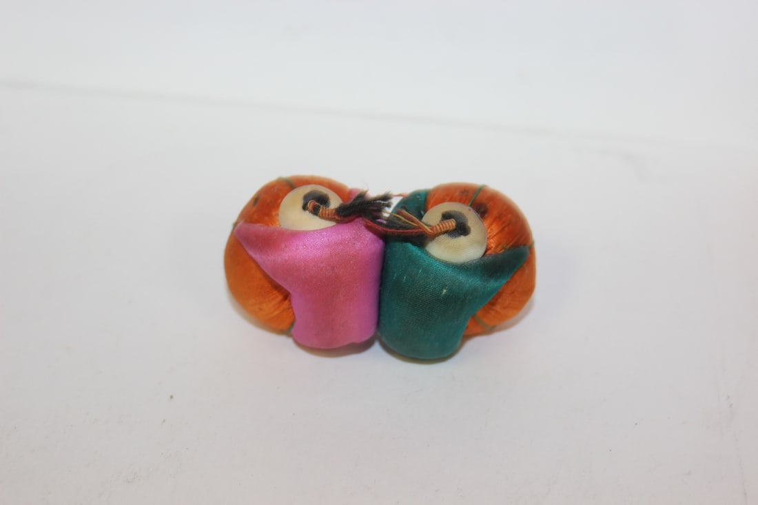 A Vintage Chinese Pin Cushion - 3