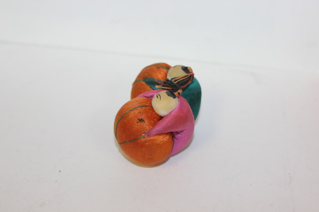 A Vintage Chinese Pin Cushion - 4