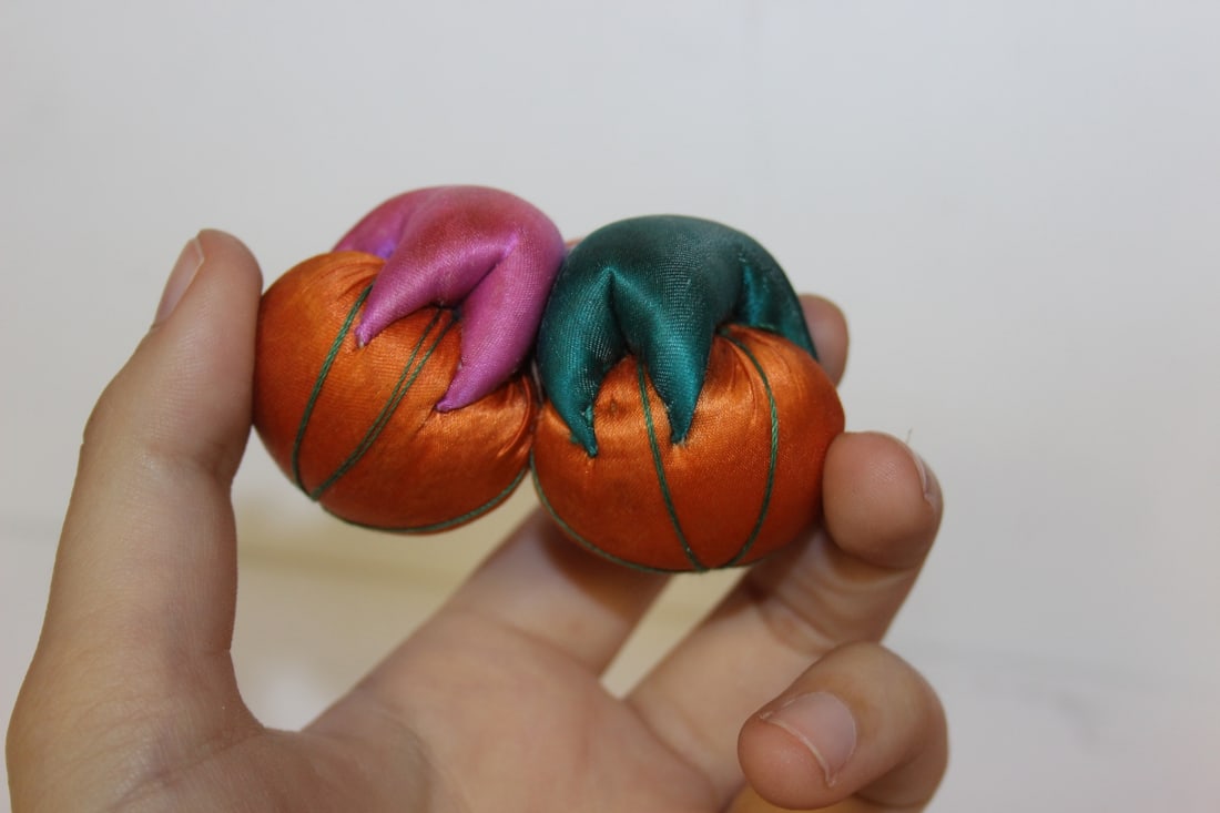 A Vintage Chinese Pin Cushion - 5