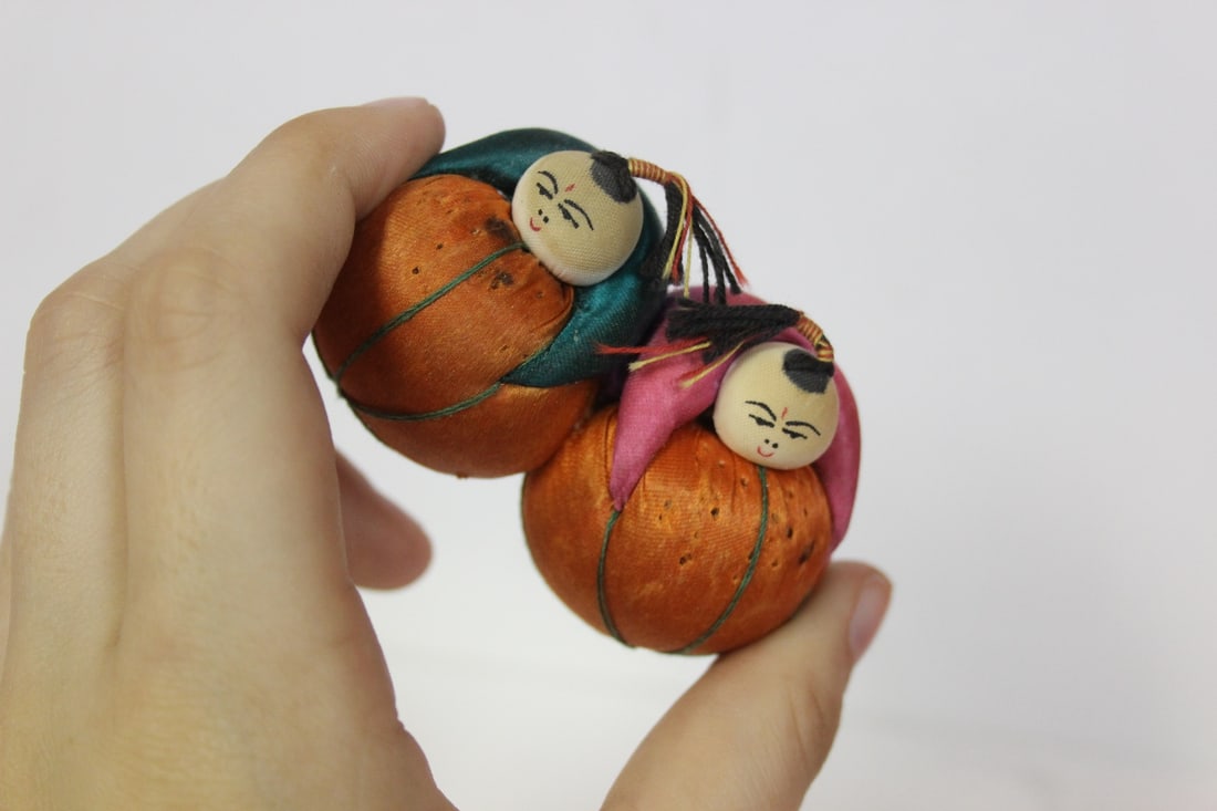 A Vintage Chinese Pin Cushion - 6