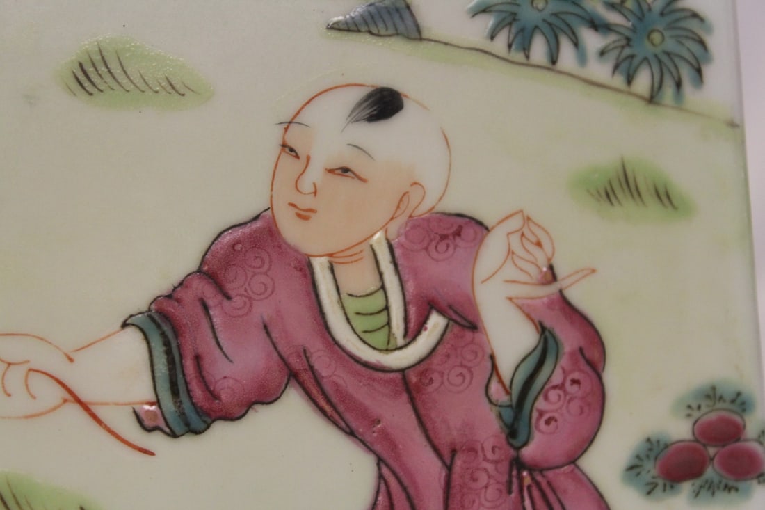A Vintage Chinese Porcelain Plaque - 10
