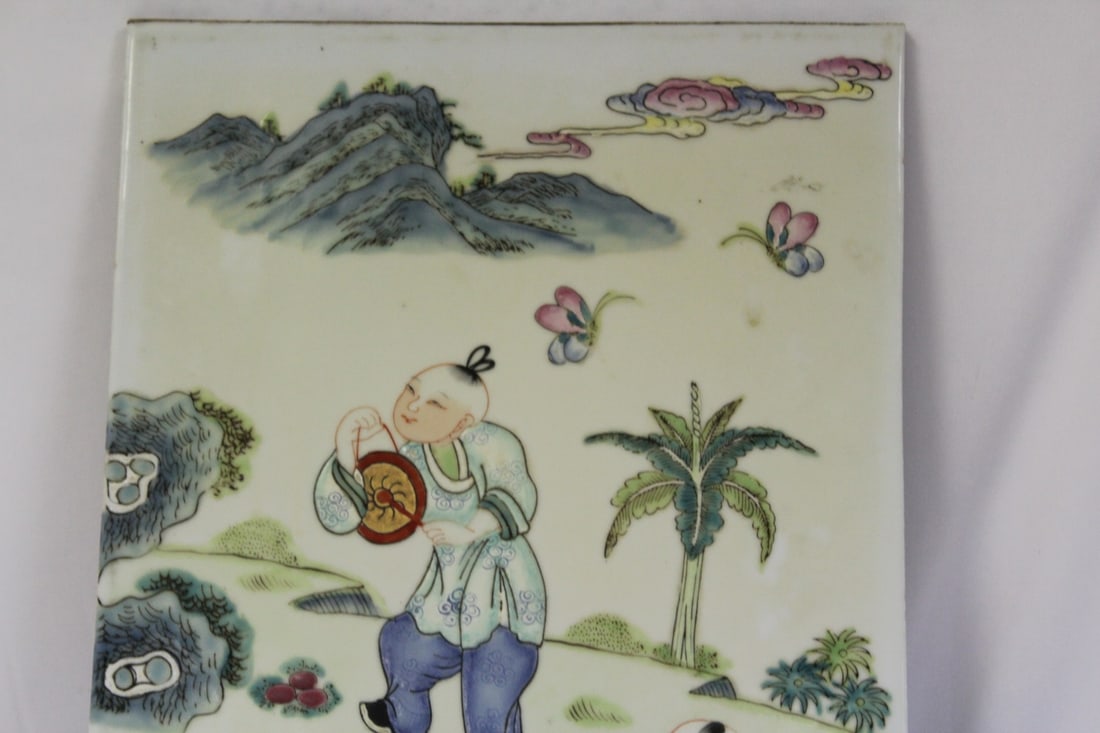 A Vintage Chinese Porcelain Plaque - 2