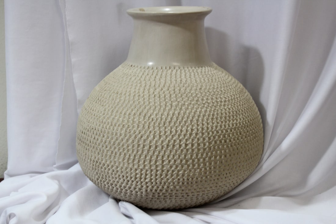 Master Carver Alonso Sandoval Pottery - 2