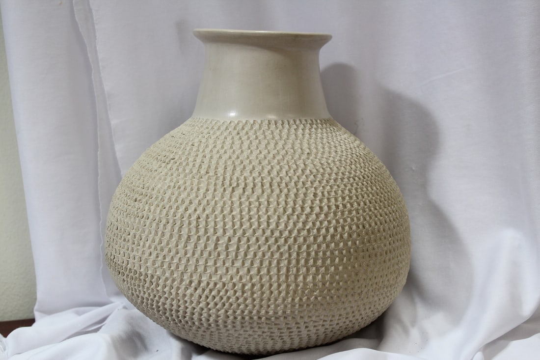 Master Carver Alonso Sandoval Pottery - 4